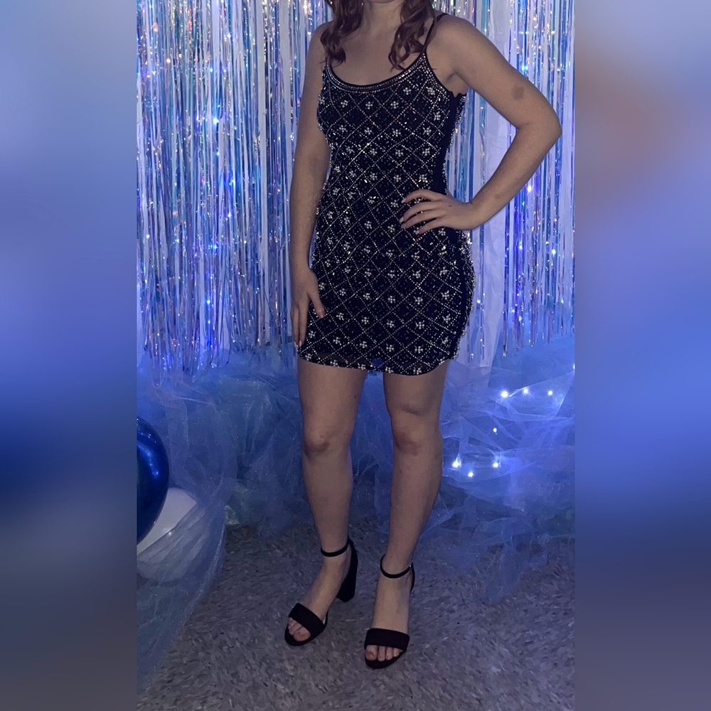 Formal Dress - Picture 3 of 5